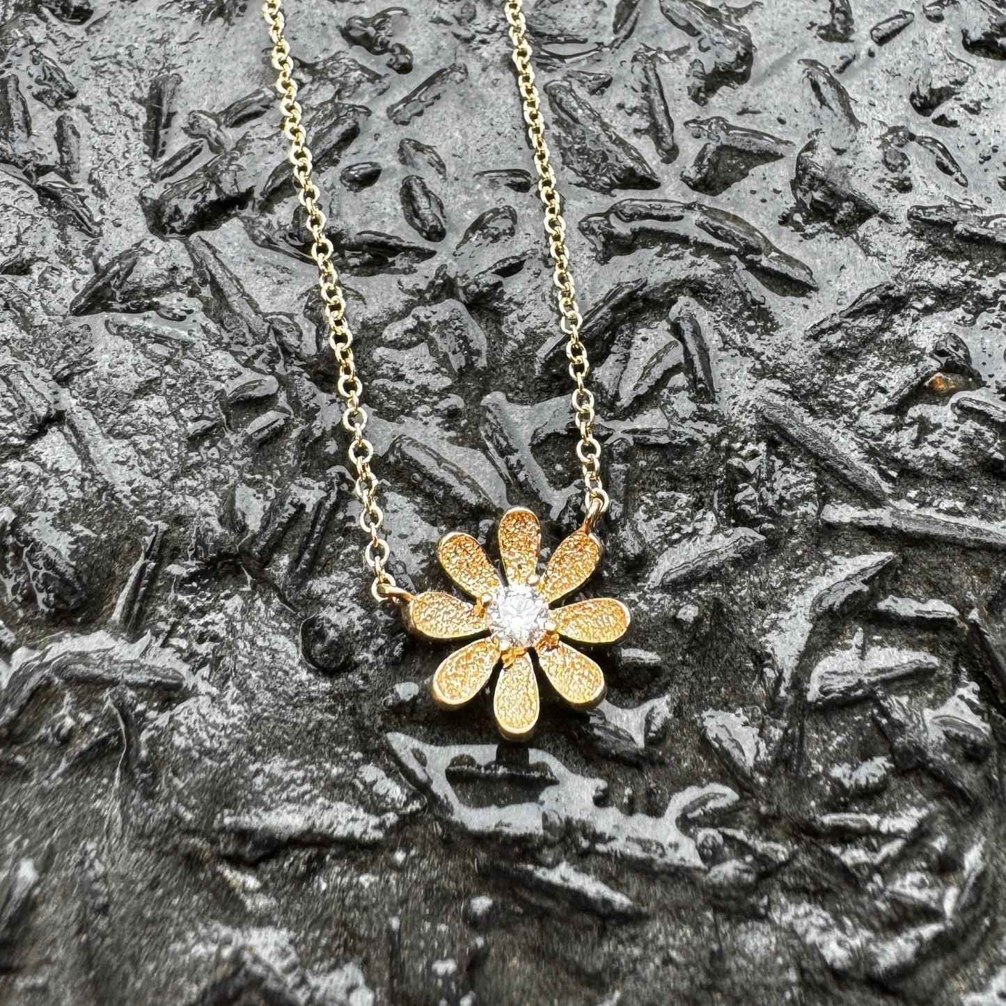 Love you bunches of daisies! Diamond and Gold Daisy Necklace