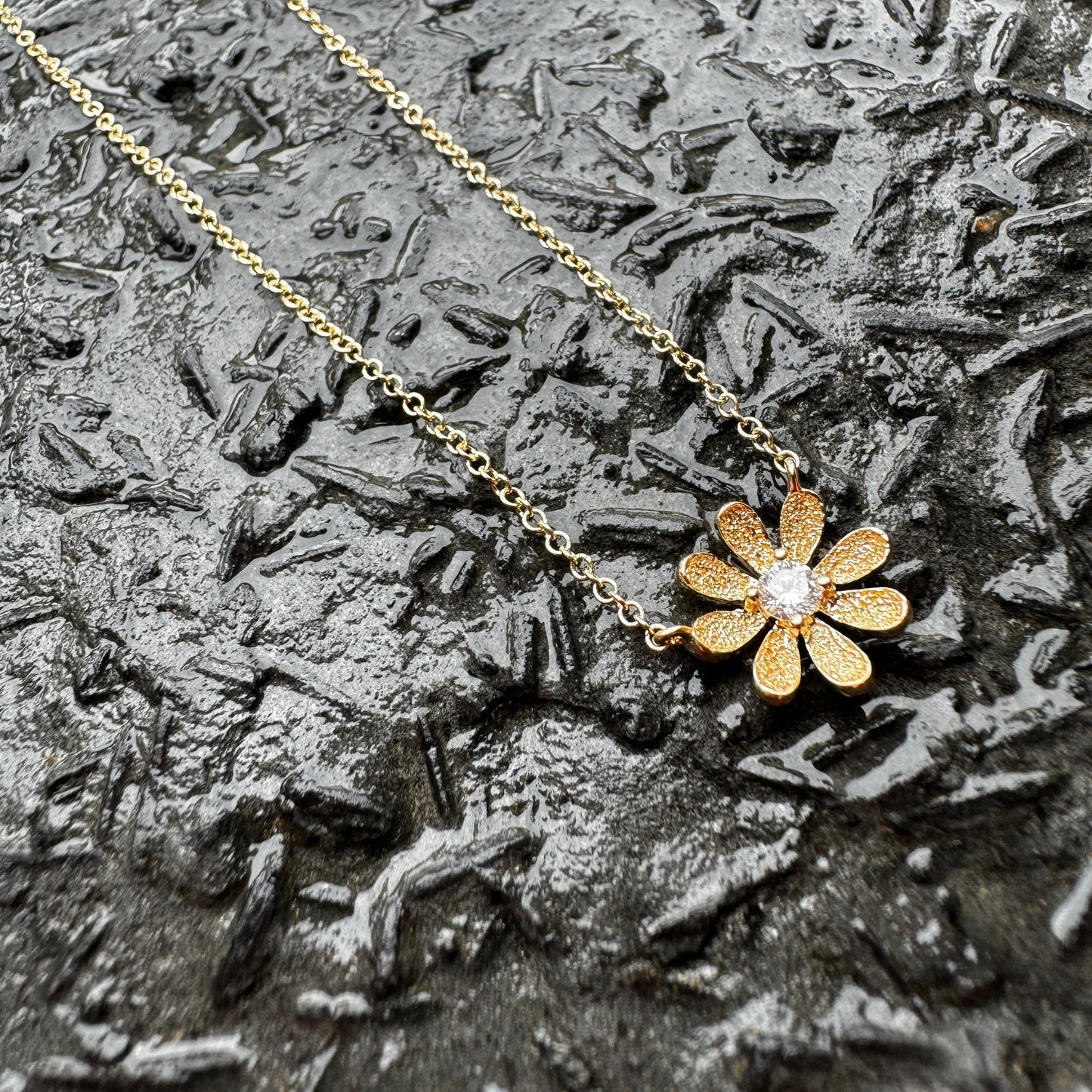 Love you bunches of daisies! Diamond and Gold Daisy Necklace